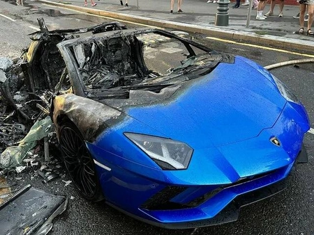 Житель Москвы потребовал возместить сгоревшие в арендованной Lamborghini 1,7 млн рублей