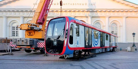 В Москве открылась выставка транспорта «Станция Манеж»