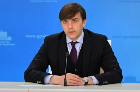 Сергей Кравцов заявил, что дистанционного образования не будет в массе