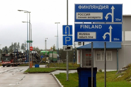 Финляндия запретит въезд авто с российскими номерами