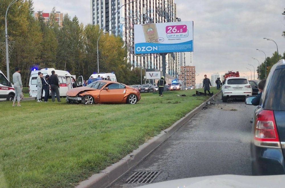 В Москве столкнулись пять машин из-за чего пострадал человек