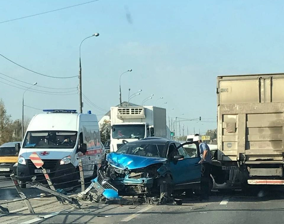 В Московской области произошло ДТП с шестью машинами