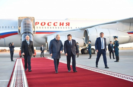 Владимир Путин прибыл в Кыргызстан для участие в саммите СНГ