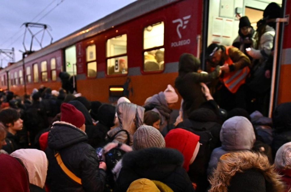 Со следующего года Польша отменит все выплаты украинцам