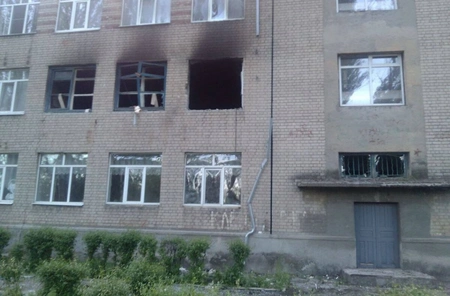 ВСУ нанесли удар по ДНР в результате разрушены различные постройки