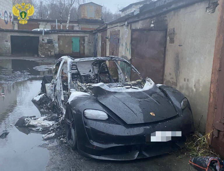 Кража в доме с угоном Porsche Taycan произошла в Новой Москве