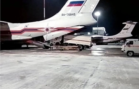 Борт МЧС вылетел с эвакуированными из Газы россиянами