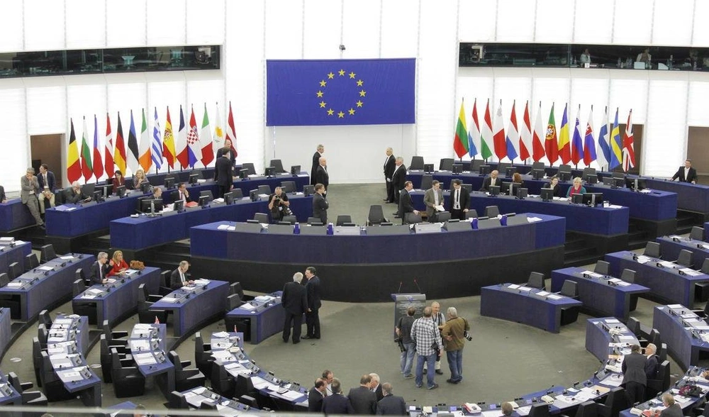 Еврокомиссия рекомендует начать переговоры о присоединении Украины и Молдавии в ЕС