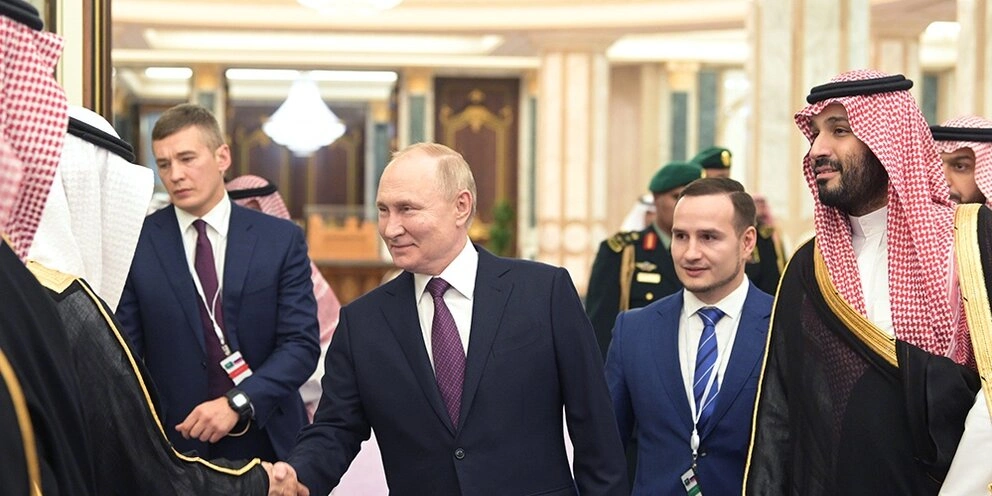 Владимир Путин провёл переговоры с наследным принцем в Эр-Рияде