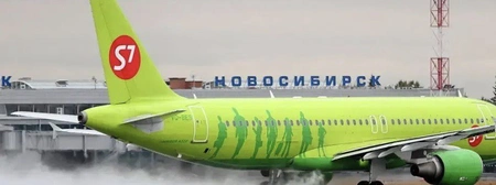 Самолет авиакомпании S7 совершил экстренную посадку из-за помпажа двигателей