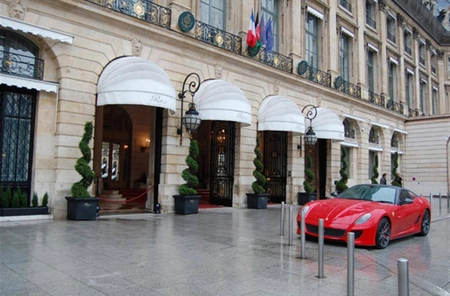 В отеле Ritz в Париже пропало кольцо стоимостью почти миллион евро
