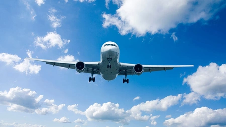 Самолет А321 совершил аварийную посадку в Шереметьево