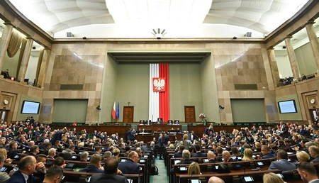 Польский парламент вынес вотум недоверия правительству Моравецкого