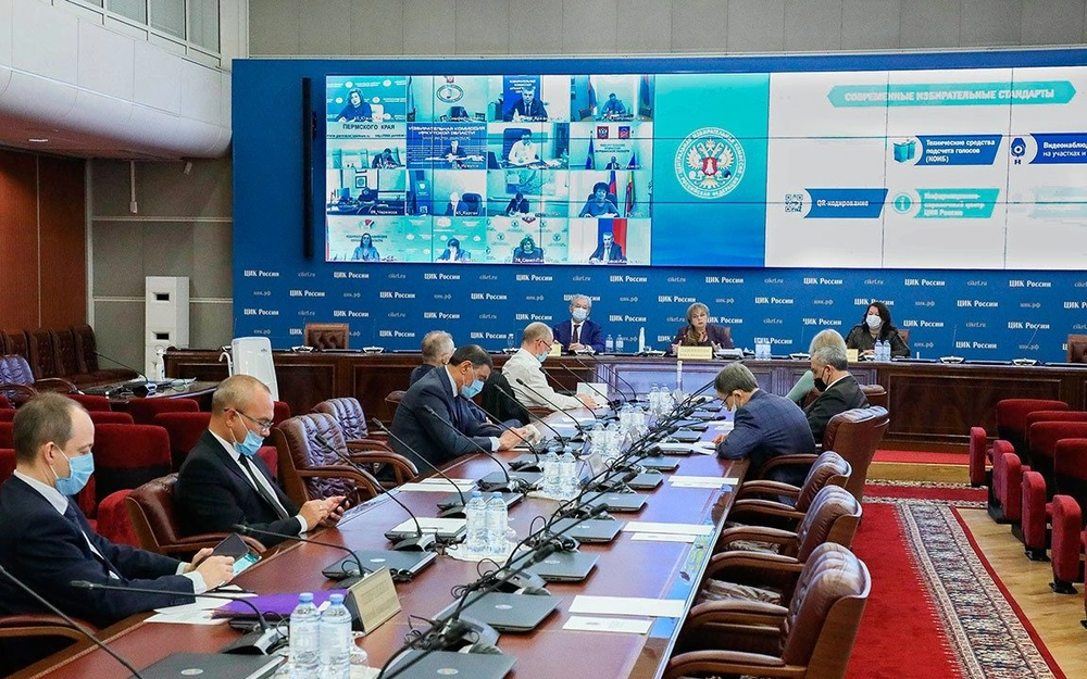 Процесс обсуждения итогов проверки подписей с представителями кандидатов продолжается