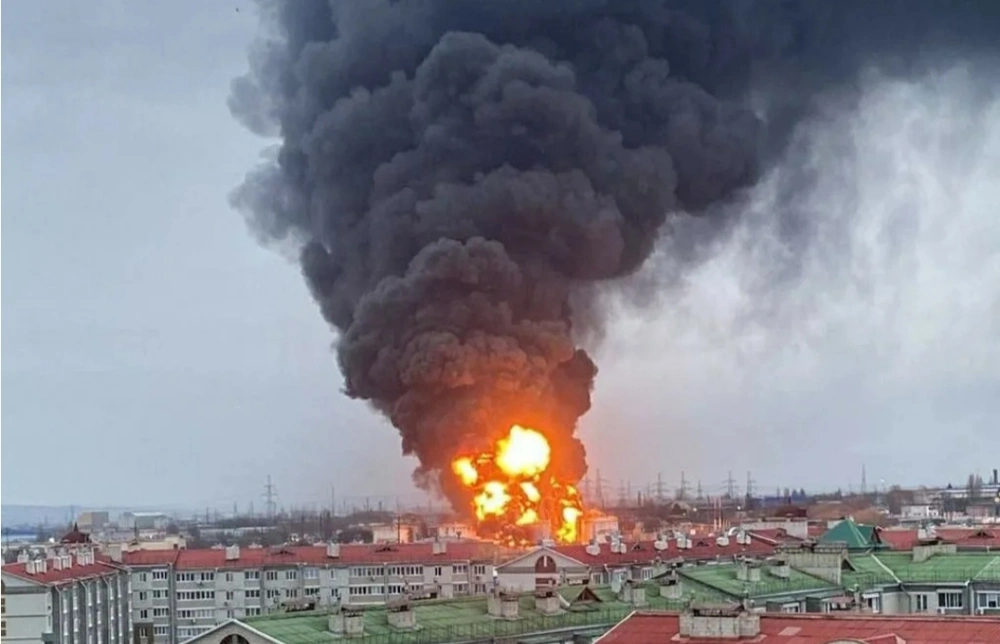 ВСУ нанесли удар по Курской области, в результате возник пожар на нефтебазе