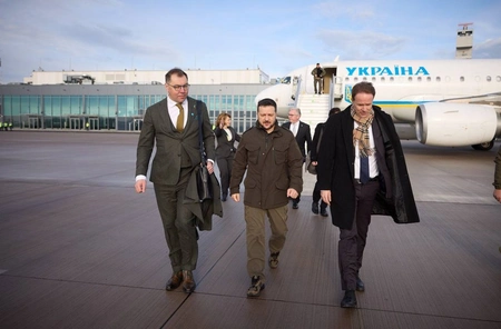 Владимир Зеленский прибыл в Германию для переговоров с канцлером Олафом Шольцем