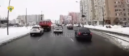 В Москве водитель автомобиля сбил мальчика на пешеходном переходе