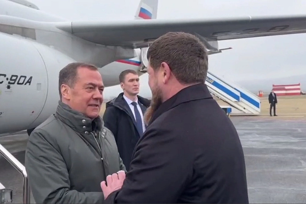 Дмитрий Медведев с рабочим визитом прибыл в Чечню