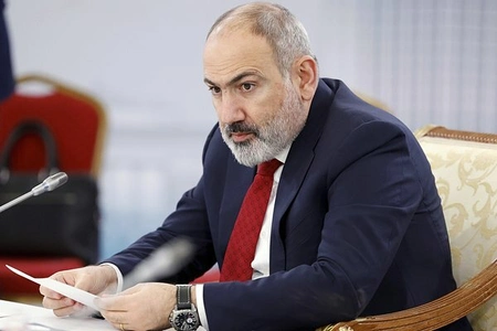 Эммануэль Макрон провёл переговоры с премьер-министром Армении