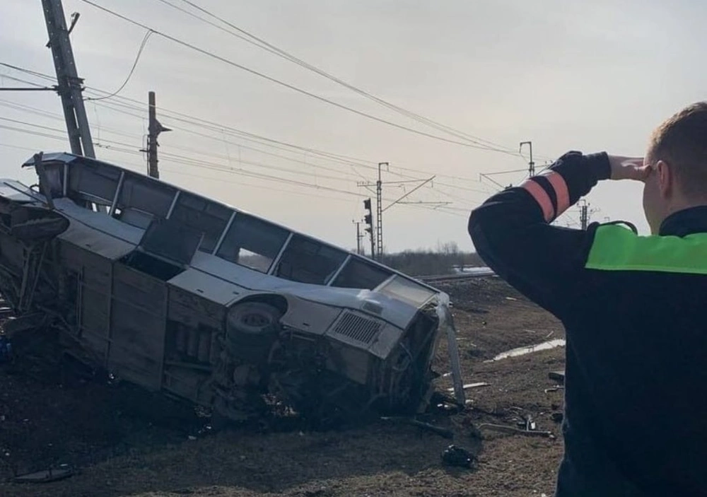 В результате ДТП в Ярославской области погибли восемь человек