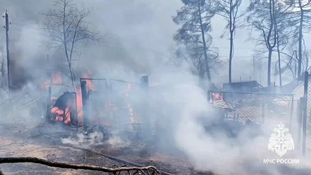 В Забайкальском крае загорелись около 30 дачных строений