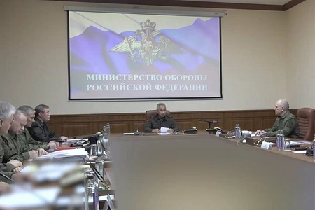 Сергей Шойгу провел совещание в штабе Объединенной группировки войск