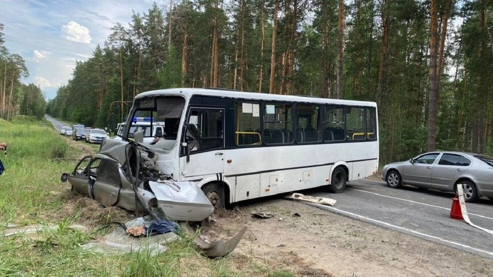 В Марий Эл три человека погибли в ДТП с автобусом
