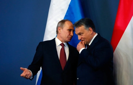 Премьер Венгрии прибыл в Москву для переговоров с Владимиром Путиным