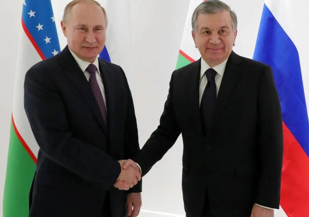 Лидеры РФ и Узбекистана провели телефонные переговоры