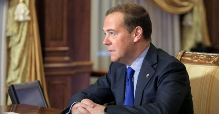 Дмитрий Медведев отреагировал на заявления о переносе боевых действий в Белоруссию