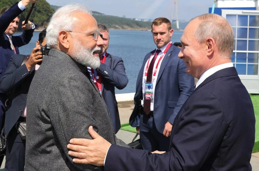Владимир Путин проводит встречу с премьер-министром Индии