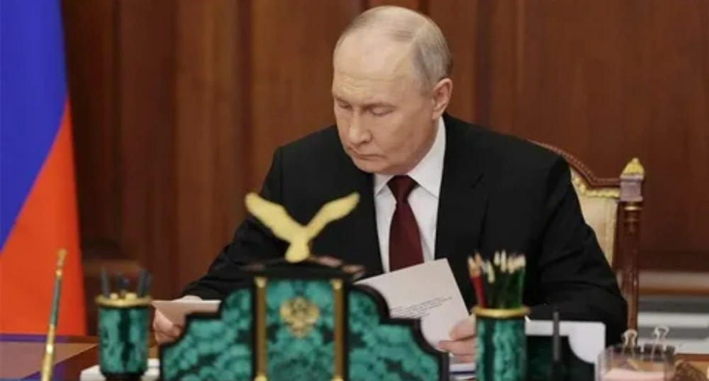 Владимир Путин поручил принять меры по борьбе со звонками мошенников с Украины
