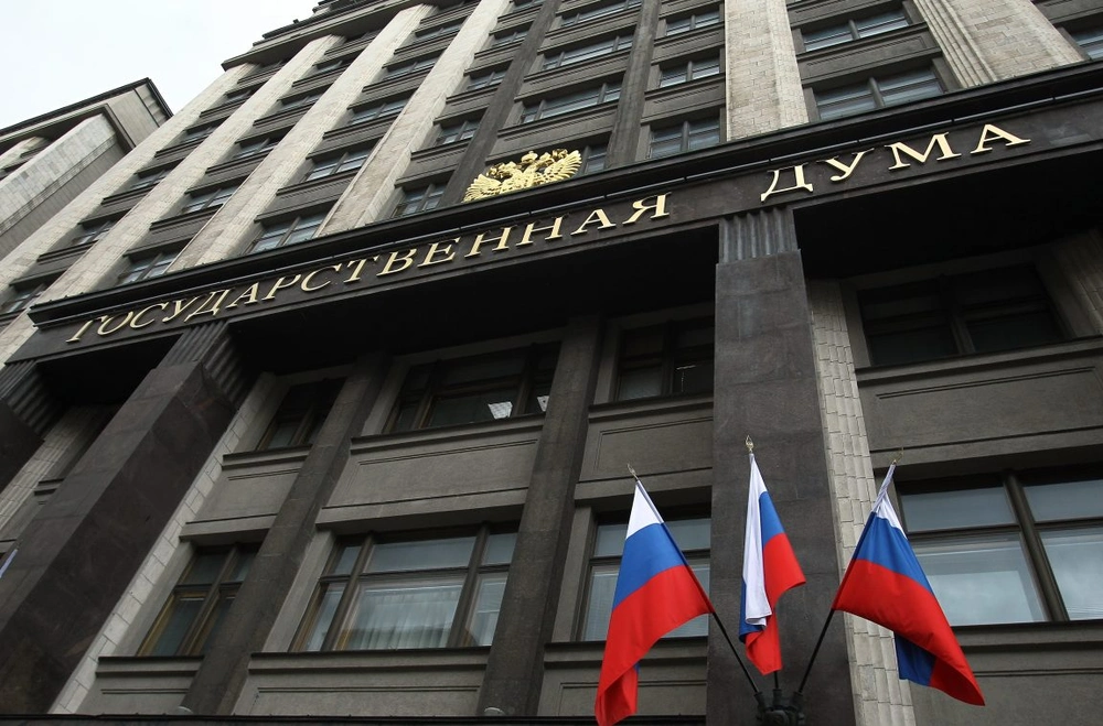 ГД приняла в I чтении проект о запрете на участие иноагентов в образовании