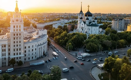 В Воронеже украинский дрон врезался в жилую многоэтажку