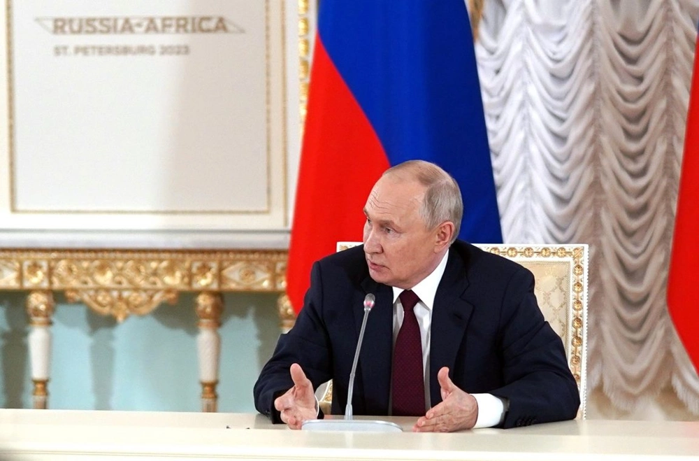 Путин в Северодвинске принял флот с новой подлодкой 