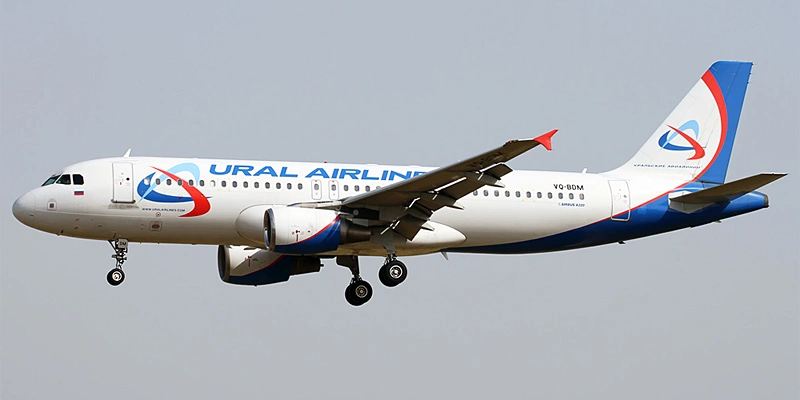 Airbus A321 экстренно сел в Астрахани из-за задымления в багажном отсеке 