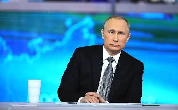 Путин заявил о многократном росте производства вооружений и сохранении востребованности ВС РФ 