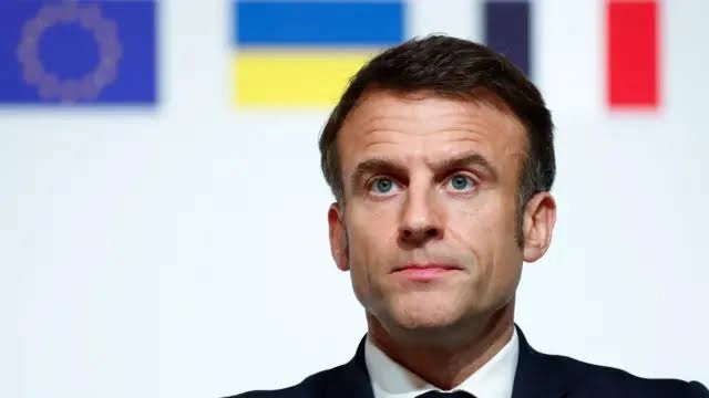 Парламент Франции рассмотрит предложение об отставке президента Макрона