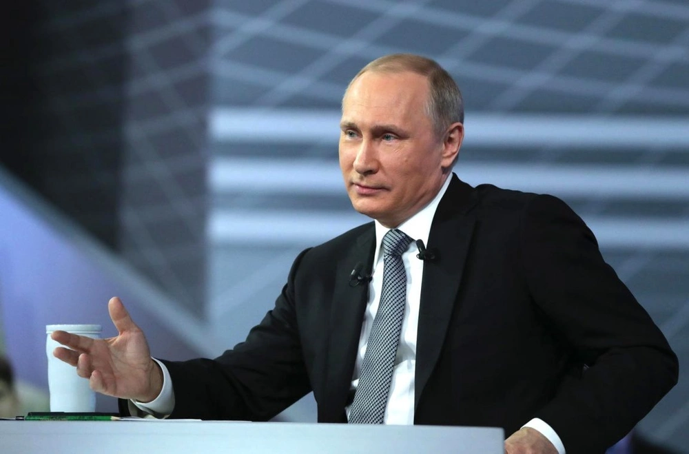 Путин провел оперативное совещание по вопросам СВО с руководством Минобороны и Совбеза
