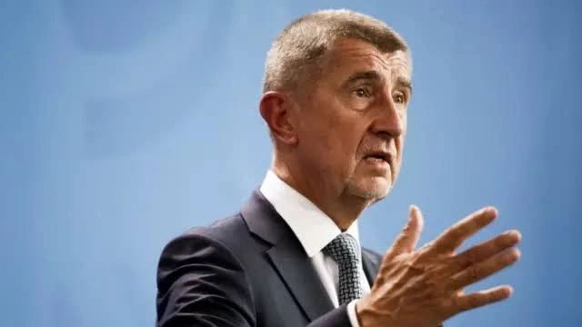Лидер чешской партии ANO исключил прямое финансирование военных поставок Украине