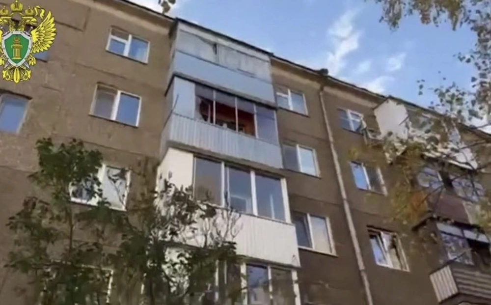 В Уфе отец скинул малолетнюю дочь из окна четвертого этажа
